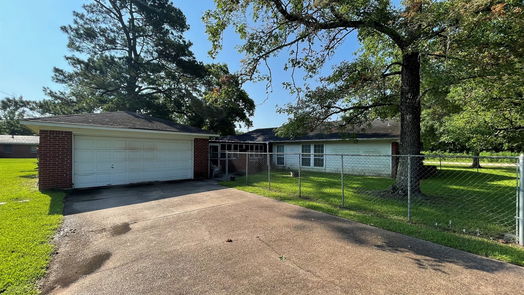 New Caney 1-story, 3-bed 17980 US Highway 59 S-idx