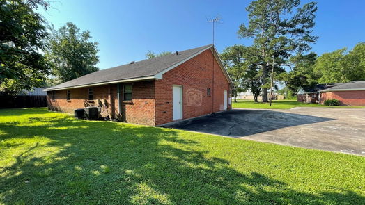 New Caney 1-story, 3-bed 17980 US Highway 59 S-idx