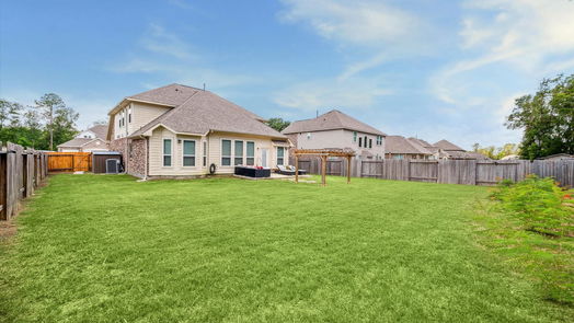 New Caney 2-story, 4-bed 667 W Linnwood Drive-idx