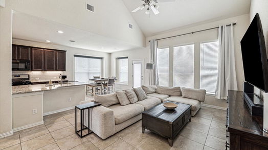 New Caney 2-story, 4-bed 667 W Linnwood Drive-idx