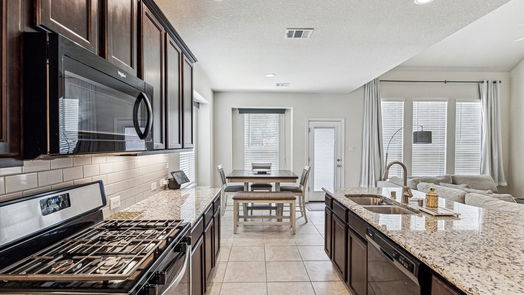 New Caney 2-story, 4-bed 667 W Linnwood Drive-idx