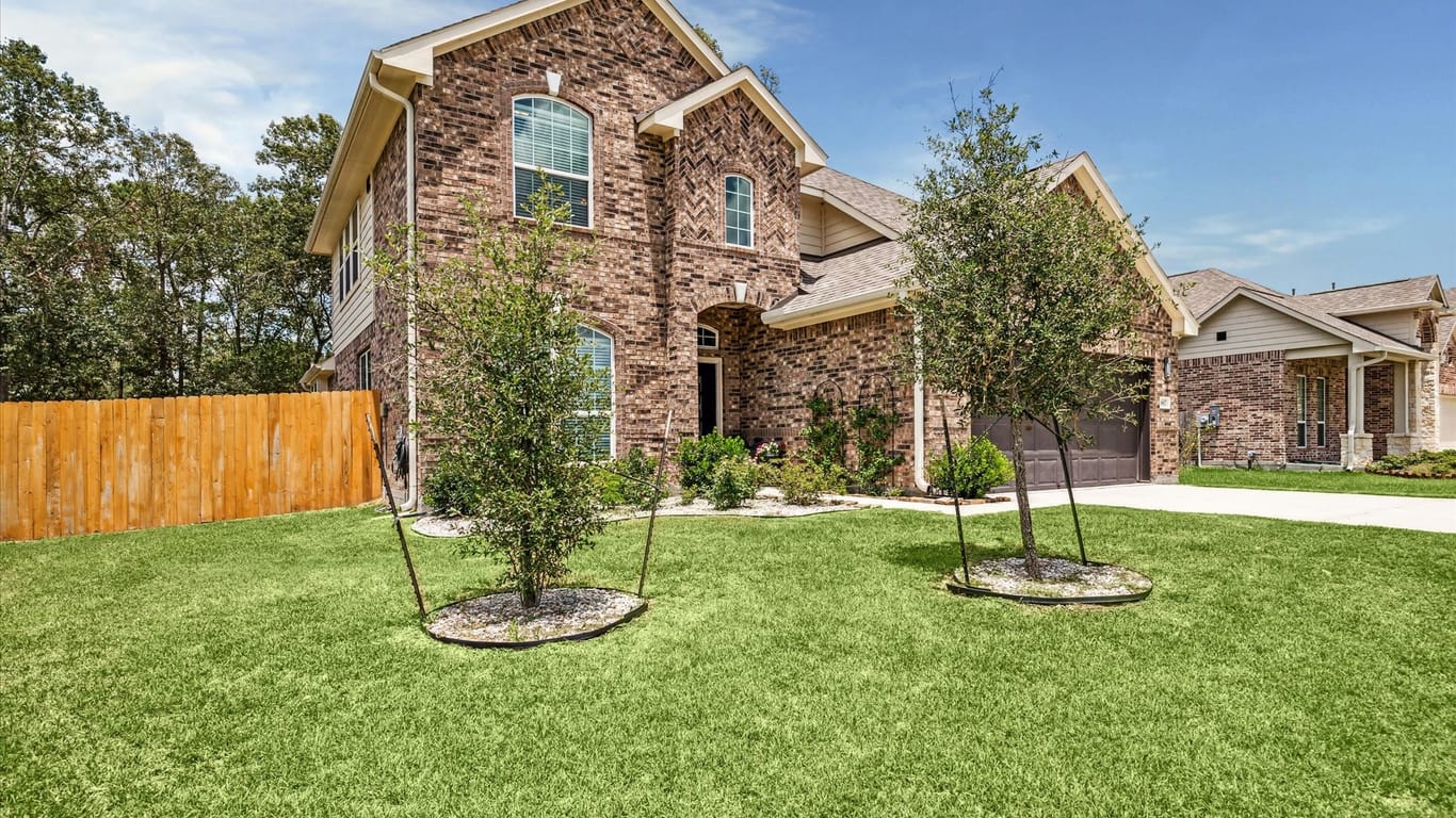 New Caney 2-story, 4-bed 667 W Linnwood Drive-idx