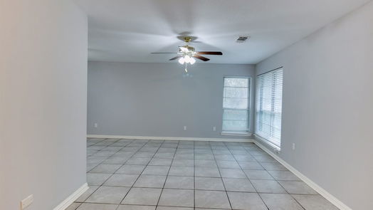 New Caney 1-story, 3-bed 218 Chariot Lane-idx