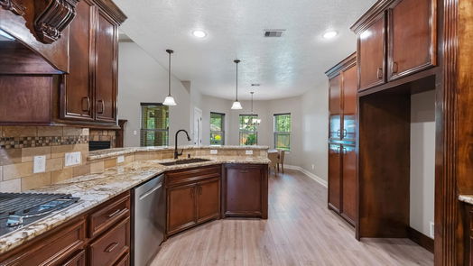 New Caney 1-story, 4-bed 2634 S Colosseum Court-idx