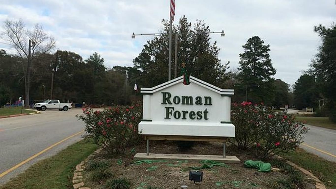 Roman Forest null-story, null-bed TBD Constantine Drive-idx