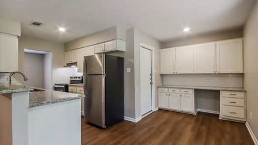 Woodbranch null-story, 3-bed 2110 Southwood Drive-idx