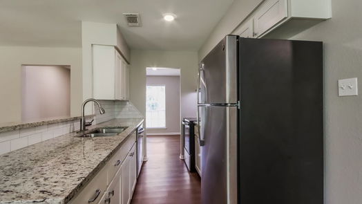 Woodbranch null-story, 3-bed 2110 Southwood Drive-idx