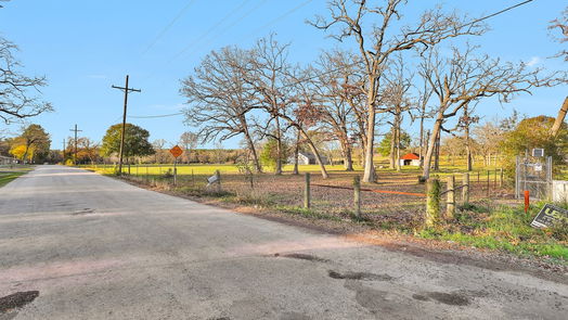 New Waverly 2-story, 3-bed 9192 State Highway 75 Highway S-idx