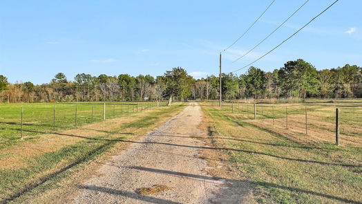 New Waverly 2-story, 3-bed 9192 State Highway 75 Highway S-idx