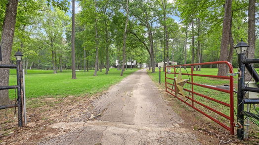 New Waverly 2-story, 3-bed 231 State Highway 150-idx