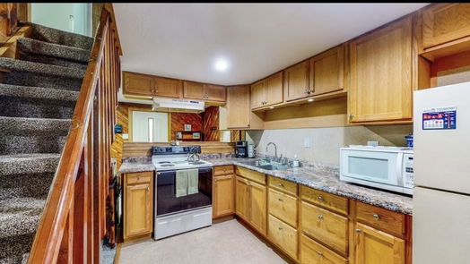 Onalaska 2-story, 2-bed 1240 Impala Drive-idx