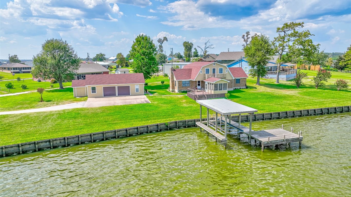 Onalaska 2-story, 2-bed 573 Lakeshore South-idx