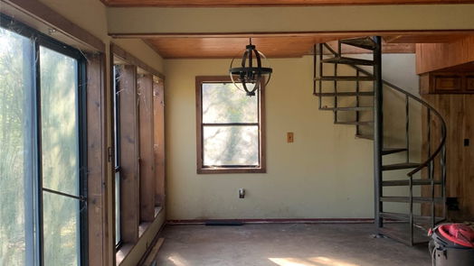 Onalaska 2-story, 4-bed 222 Twin Harbors Drive-idx