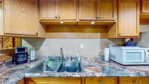 Onalaska 2-story, 2-bed 1240 Impala Drive-idx