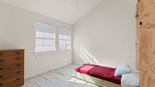 Point Blank 2-story, 3-bed 61 S Hilltop Street-idx