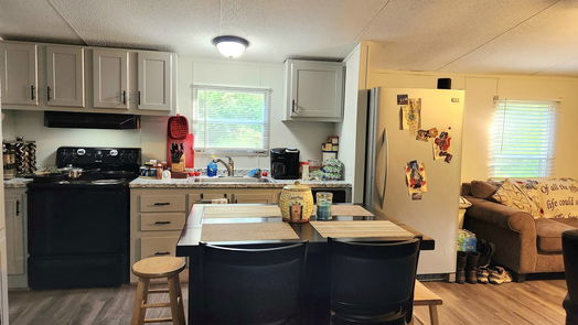 Point Blank 1-story, 3-bed 21 Canary Street HV120-idx