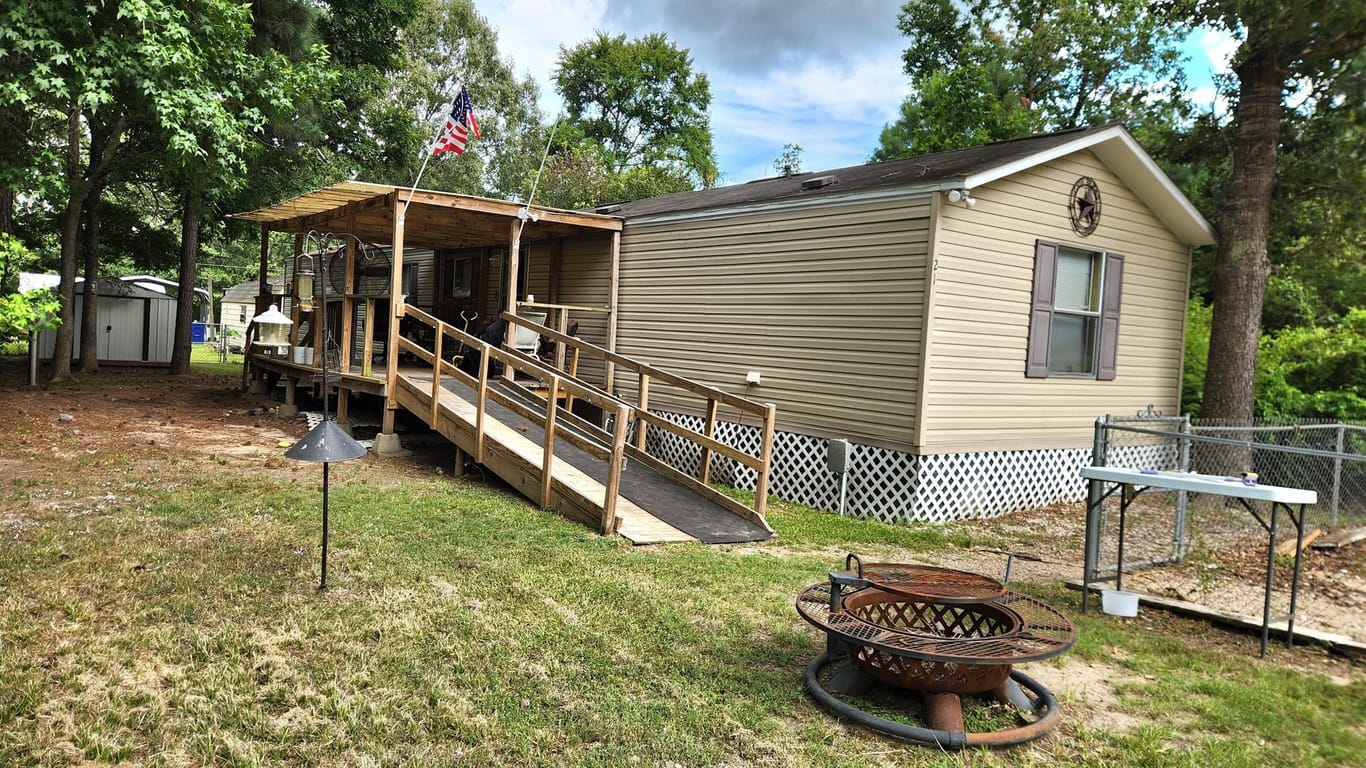 Point Blank 1-story, 3-bed 21 Canary Street HV120-idx