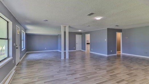 Point Blank null-story, 3-bed 20 W Oakridge Drive-idx