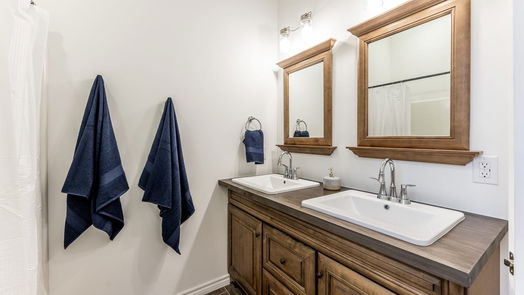 Point Blank 1-story, 3-bed 10 Lagoon Drive-idx