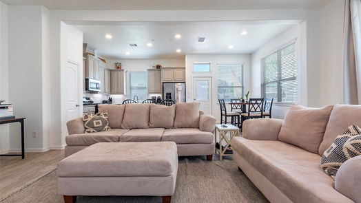 Porter 2-story, 3-bed 22312 Misty Woods Lane-idx