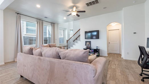 Porter 2-story, 3-bed 22312 Misty Woods Lane-idx