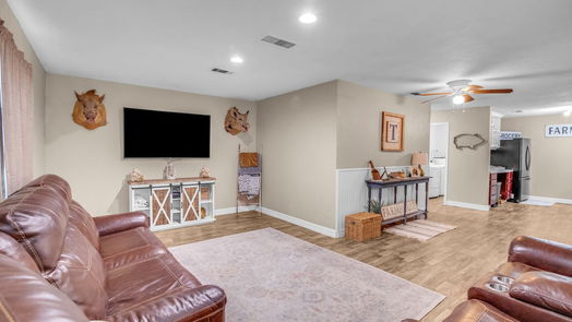 Shepherd 1-story, 3-bed 880 Beverly Drive-idx