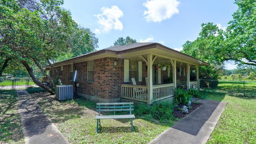 Splendora 1-story, 3-bed 15771 1st Street-idx