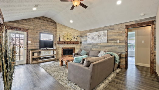Spring 1-story, 3-bed 4802 S Fairfax Village Circle-idx
