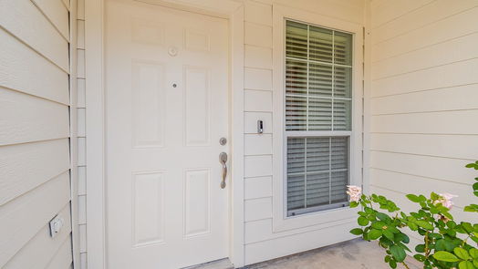 Spring 1-story, 3-bed 25142 Pepper Ridge Lane-idx