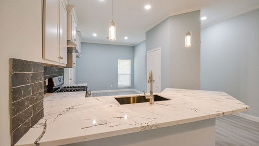 Spring 1-story, 3-bed 25142 Pepper Ridge Lane-idx