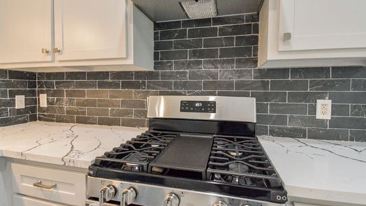 Spring 1-story, 3-bed 25142 Pepper Ridge Lane-idx