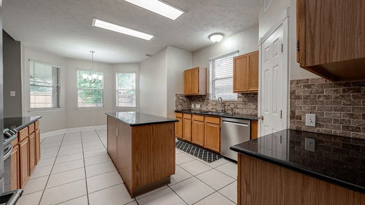 Spring 2-story, 4-bed 24015 Spring Oak Drive-idx