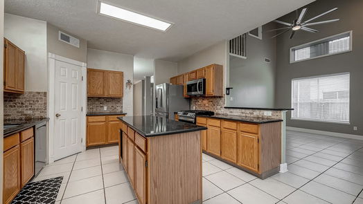 Spring 2-story, 4-bed 24015 Spring Oak Drive-idx