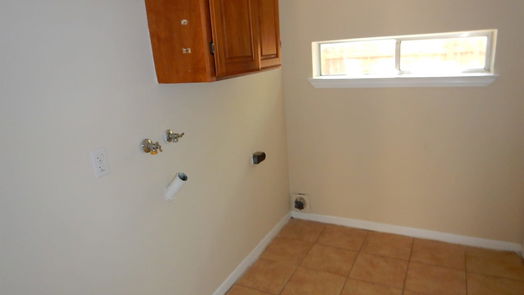 Spring 1-story, 3-bed 25318 Pepper Ridge Lane-idx