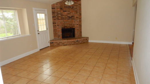 Spring 1-story, 3-bed 25318 Pepper Ridge Lane-idx