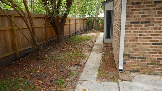 Spring 1-story, 3-bed 25318 Pepper Ridge Lane-idx