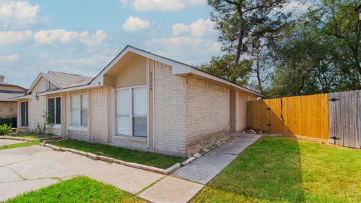 Spring null-story, 2-bed 22219 Moss Falls Lane-idx