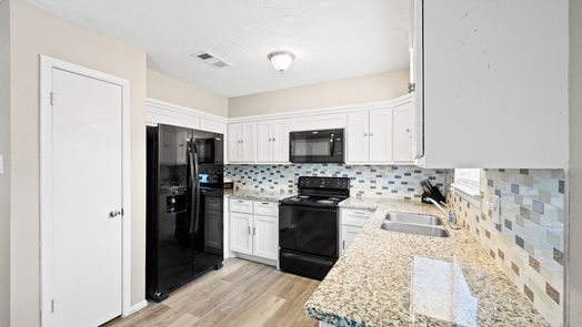 Spring null-story, 4-bed 4551 Algernon Drive-idx