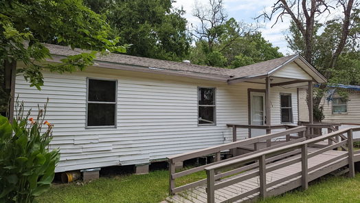 Tomball 1-story, 3-bed 215 Blackshear Street-idx