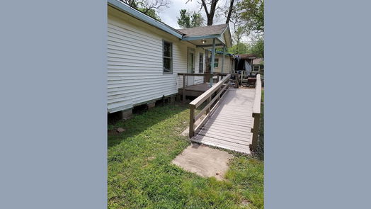 Tomball 1-story, 3-bed 215 Blackshear Street-idx