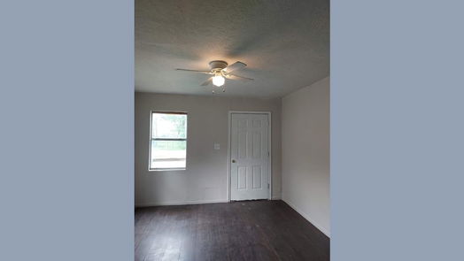 Tomball 1-story, 3-bed 215 Blackshear Street-idx