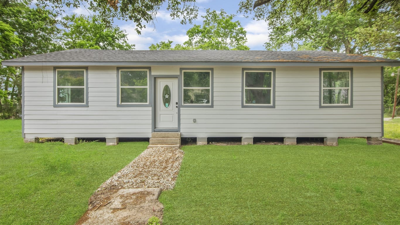 Tomball 1-story, 3-bed 210 Blackshear Street-idx