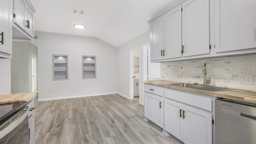 Tomball 1-story, 3-bed 210 Blackshear Street-idx
