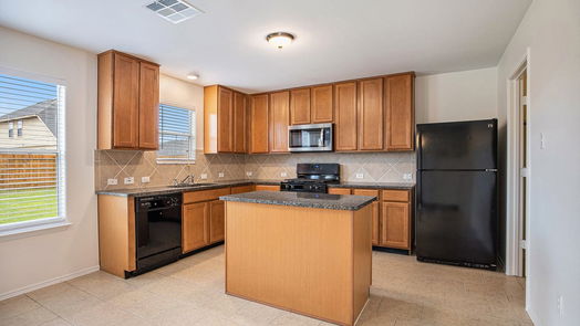 Tomball 2-story, 3-bed 8722 Sunset Pond Drive-idx