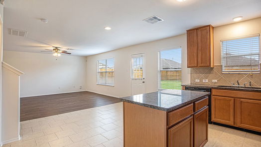 Tomball 2-story, 3-bed 8722 Sunset Pond Drive-idx