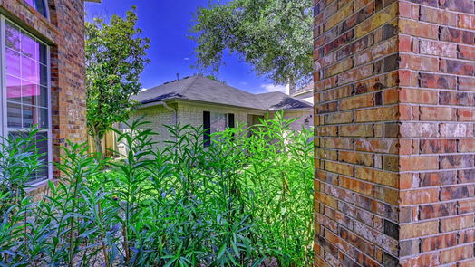 Tomball 2-story, 3-bed 20110 Glacier Falls Drive-idx