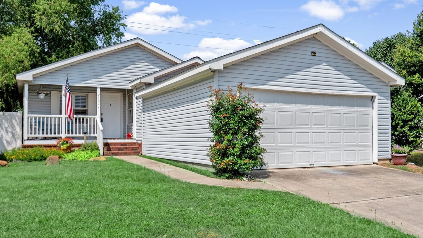 Tomball 1-story, 3-bed 21027 Sweet Blossom Lane-idx