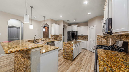 Tomball 2-story, 4-bed 8927 Alcina Drive-idx