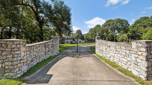 Tomball 2-story, 4-bed 10015 Hufsmith Kuykendahl Road-idx