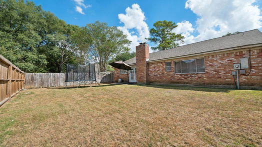 Tomball null-story, 3-bed 8206 Willow Forest Drive-idx